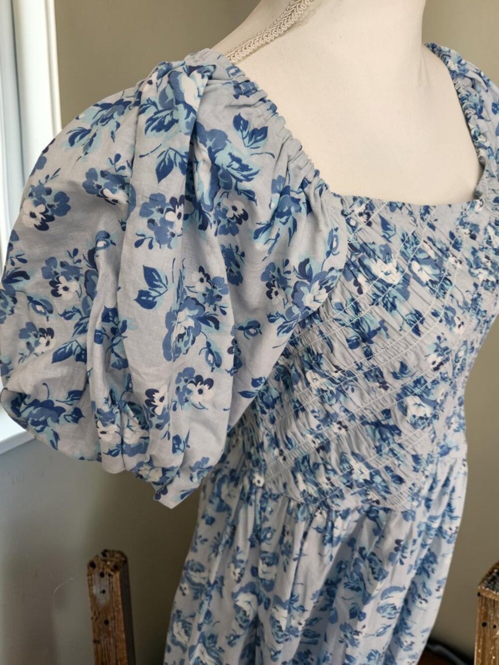 💙 Simply Southern Blue Floral Smocked Maxi Dress Large NWT 💙 - Picture 7 of 12